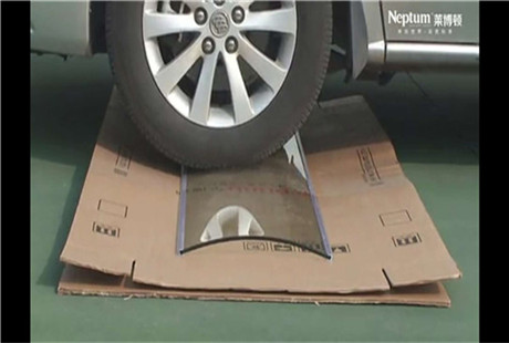 淋浴房玻璃自爆伤人的原因到底是什么？这个得了解一下