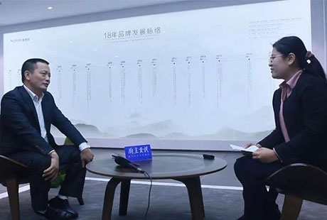 放弃铁饭碗,如今做到中山淋浴房出口第一