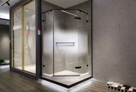 莱博顿弧形淋浴房 解决消费者蜗居洗浴烦恼