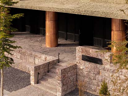 梅里雪山匠庐·雾浓顶酒店 × 莱博顿｜雪山之境 精工入微