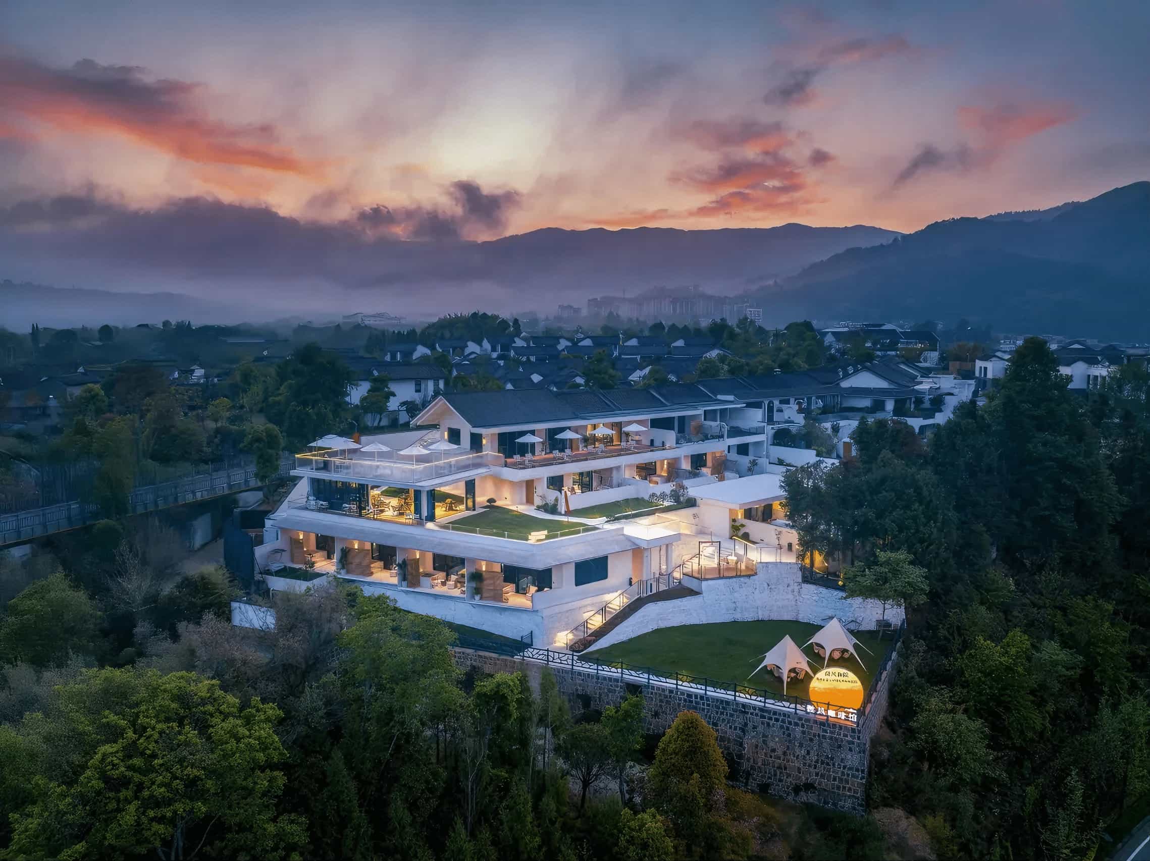 腾冲微风和院温泉度假酒店