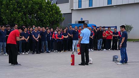 防患于未“燃” | 莱博顿卫浴开展消防应急演练 筑牢安全“防火墙”